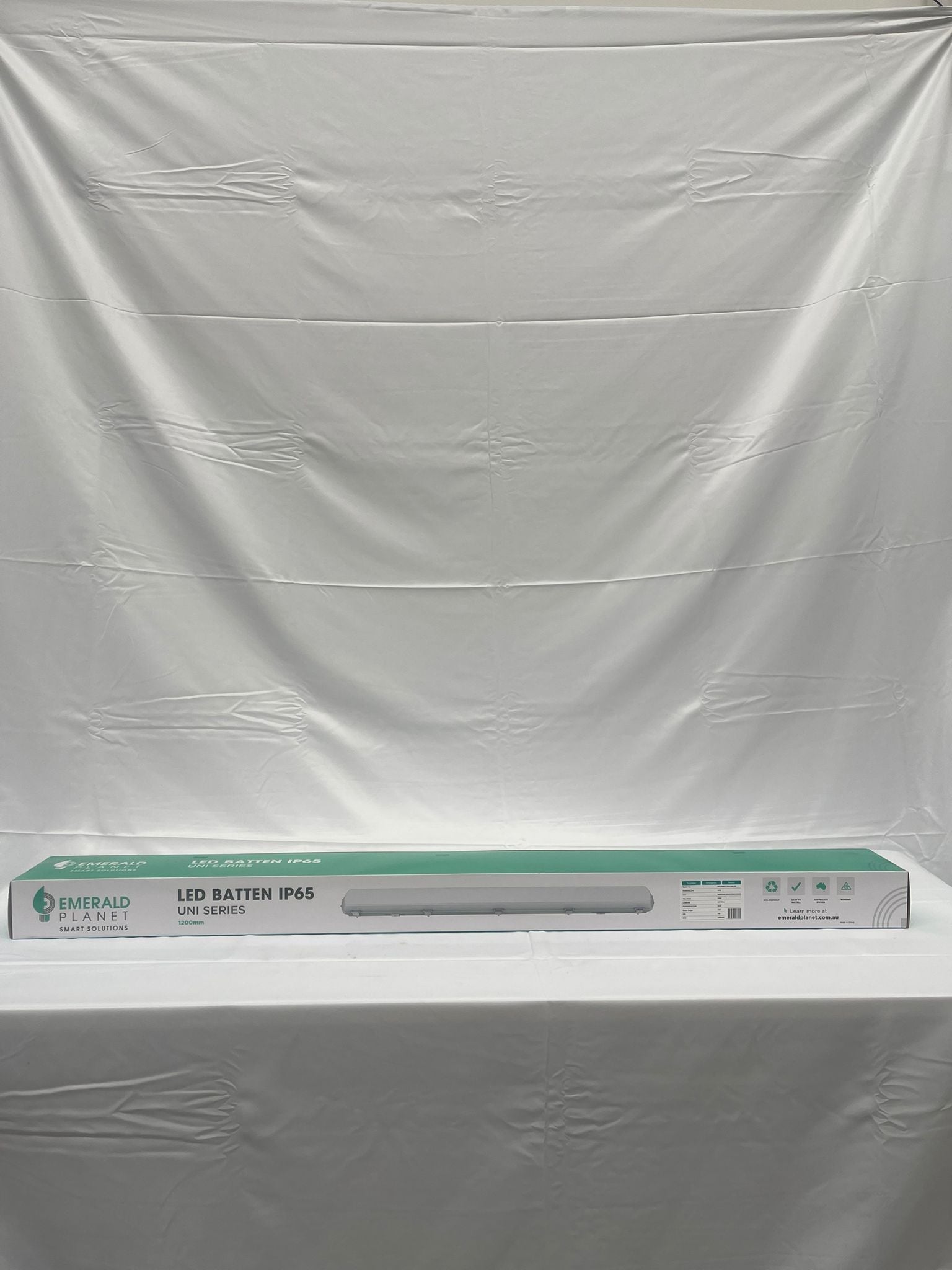 Emerald Planet LED Batten IP65, 120deg, 1200mm