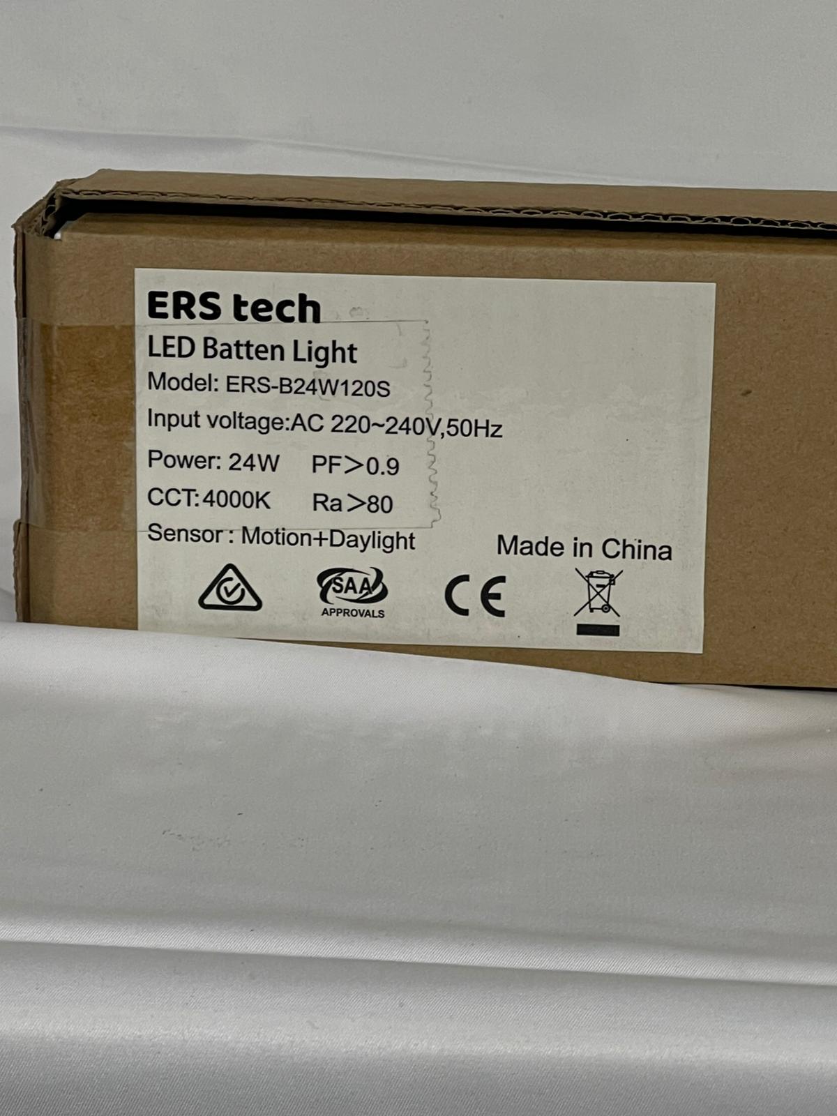 ERS Tech LED Indoor Batten Lights 4000K with Day/Night Sensor -40W