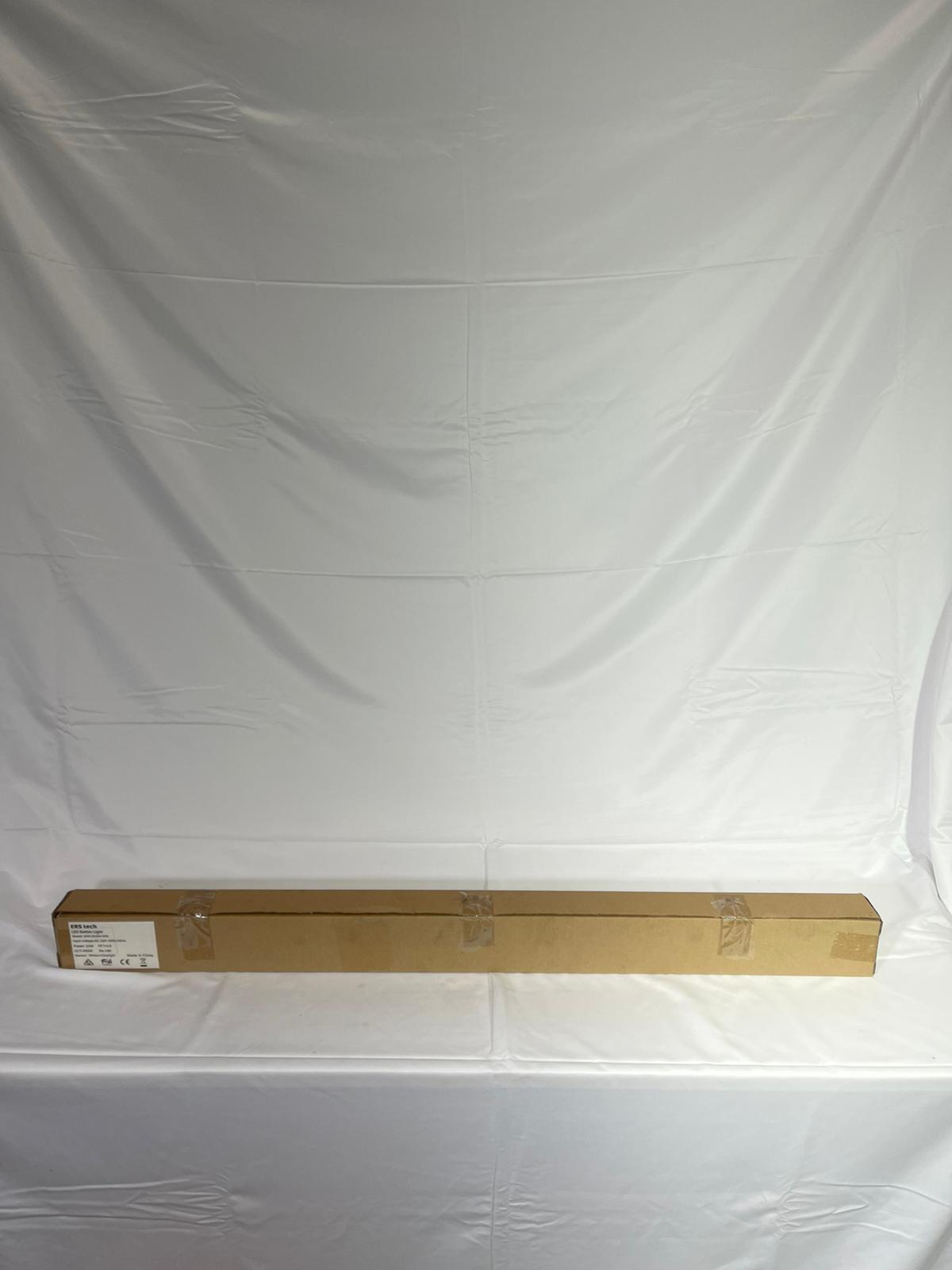 ERS Tech LED Indoor Batten Lights 4000K with Day/Night Sensor -40W