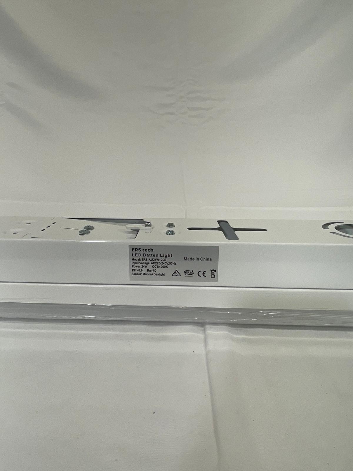 ERS Tech Aurorae LED Indoor Batten Light CCT: 4000K