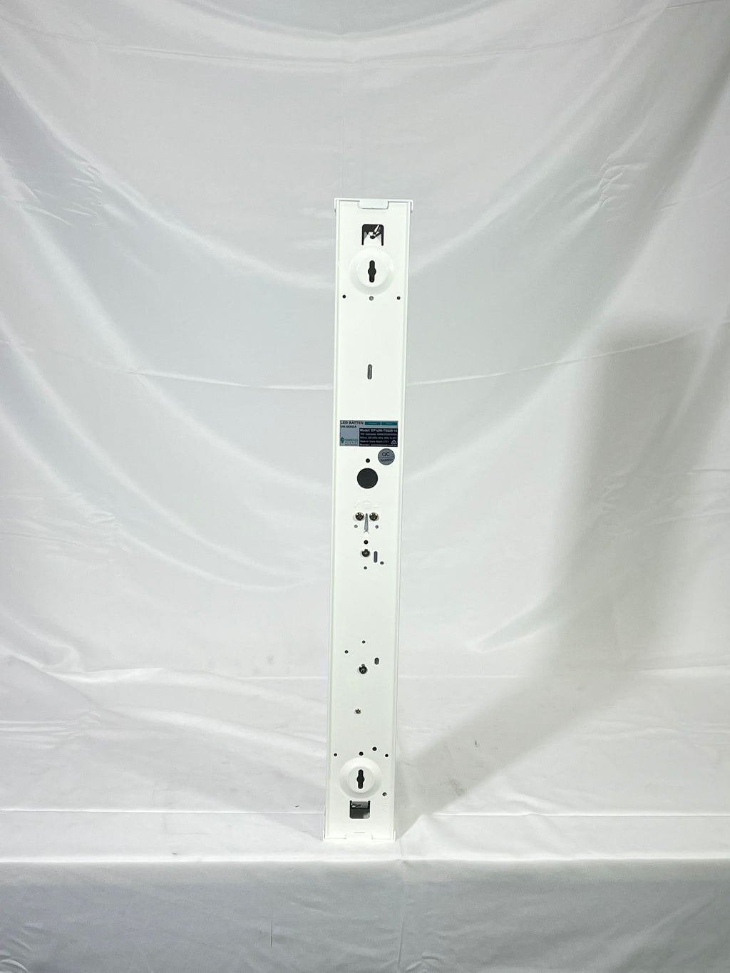 Emerald Planet LED Batten Light – 18W, 120° Beam, 1200 mm