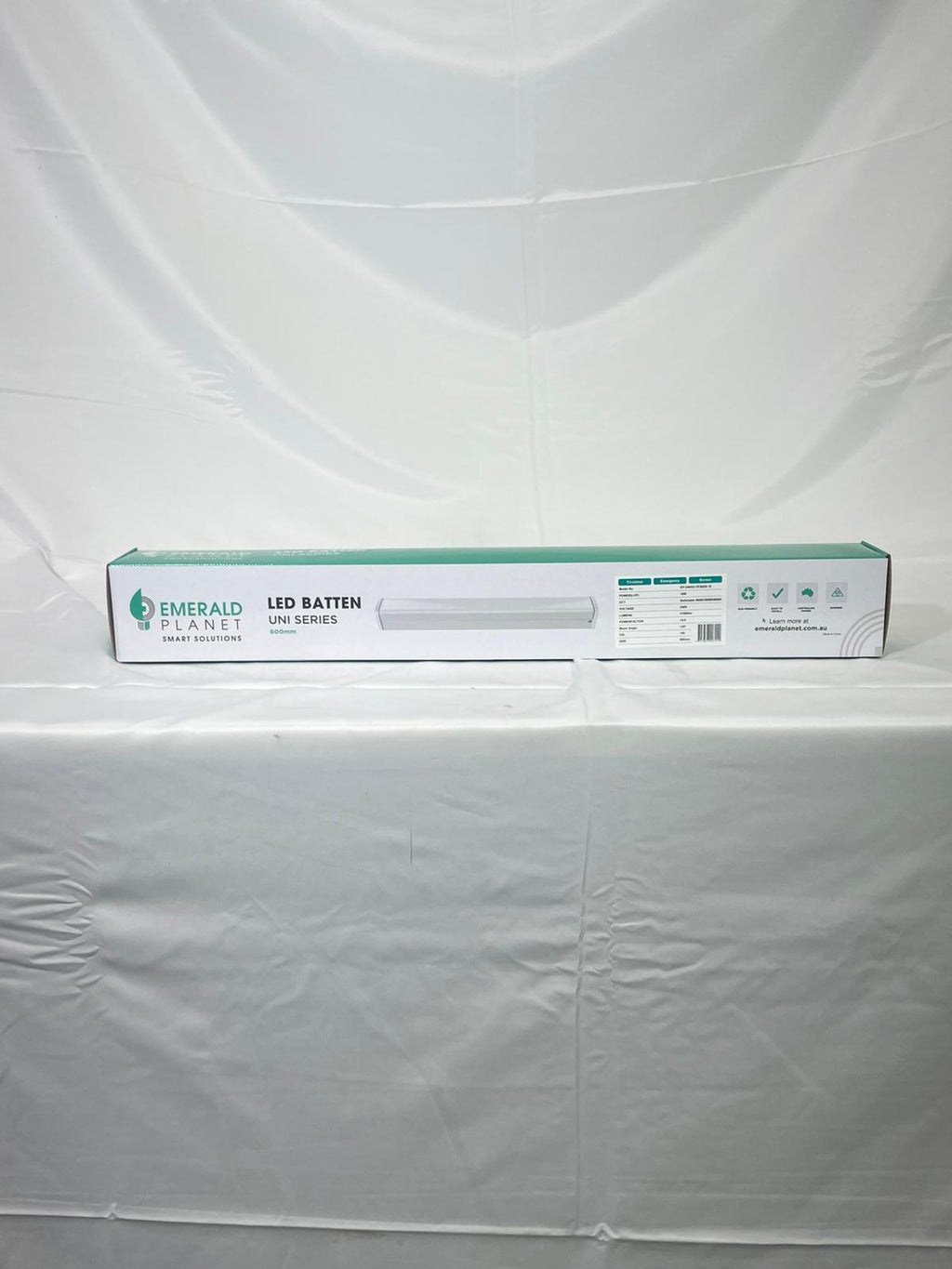Emerald Planet LED Batten IP65, 120deg, 600mm