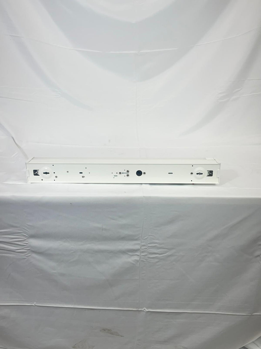 Emerald Planet LED Batten IP65, 120deg, 600mm